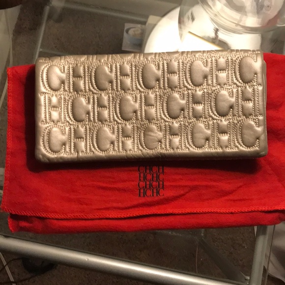 carolina herrera clutch